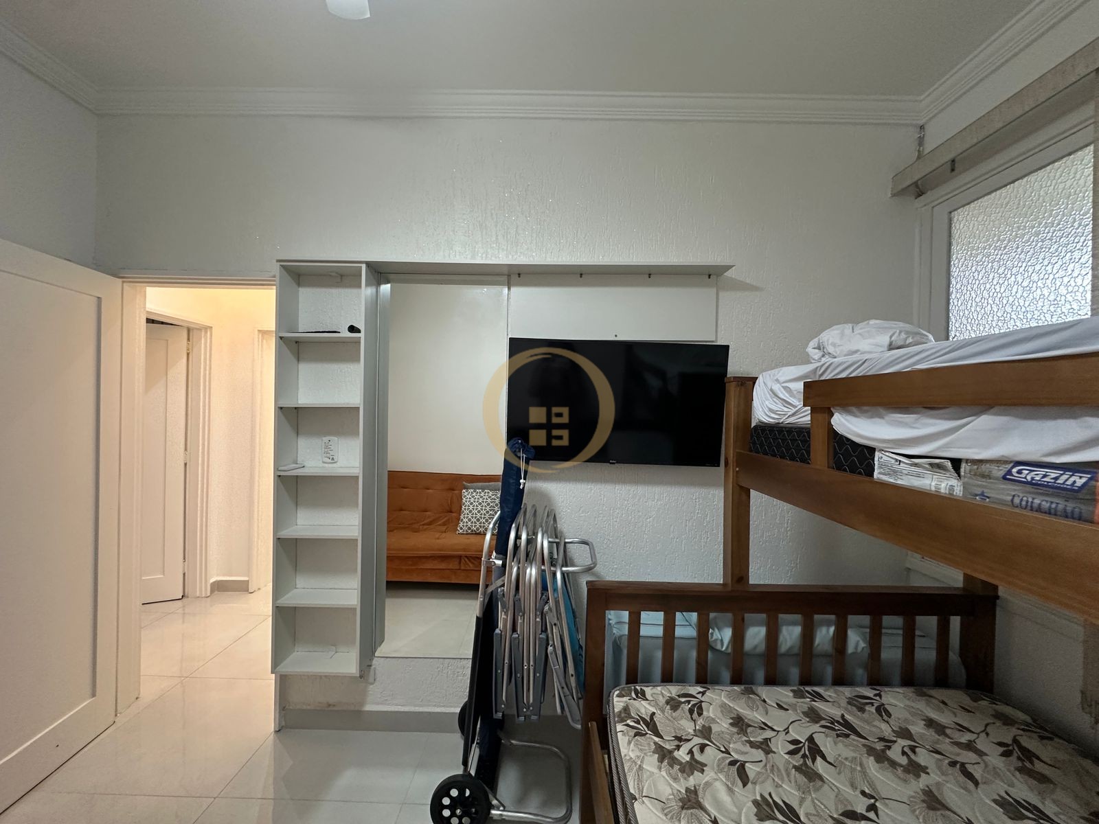 Apartamento na Praia das Pitangueiras, Guarujá - SP