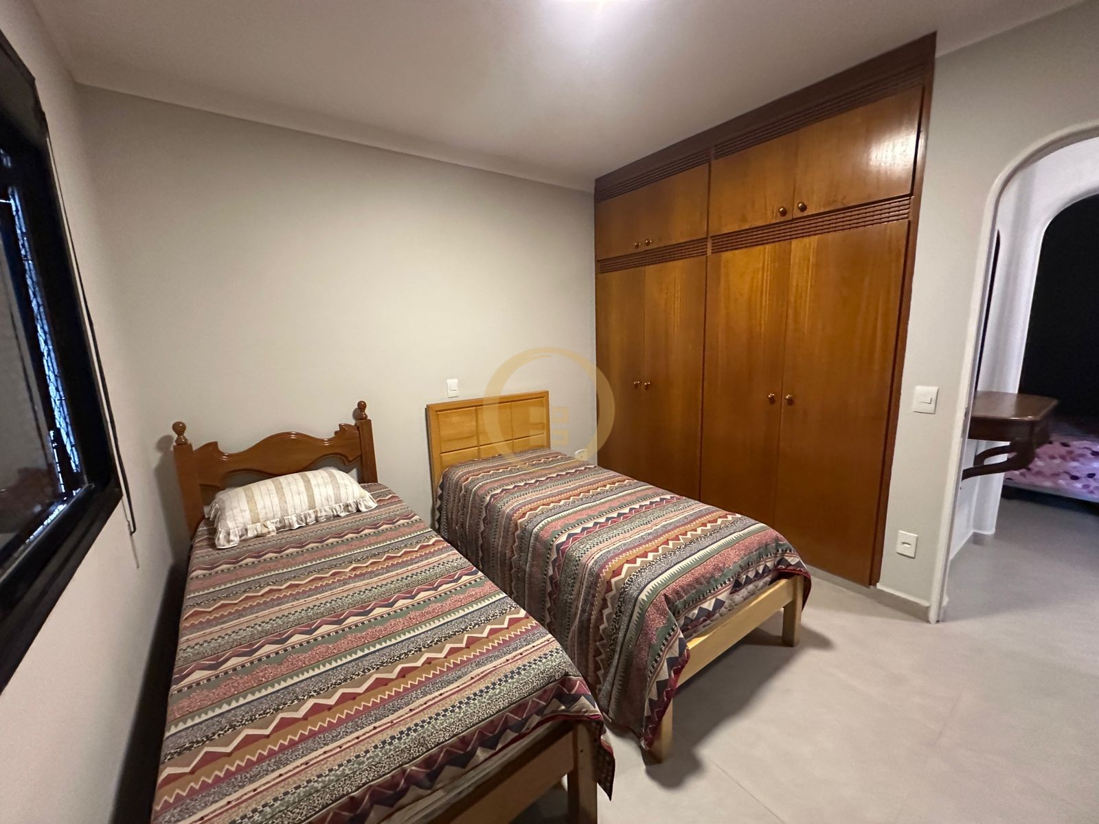 Apartamento na Praia das Pitangueiras, Guarujá - SP