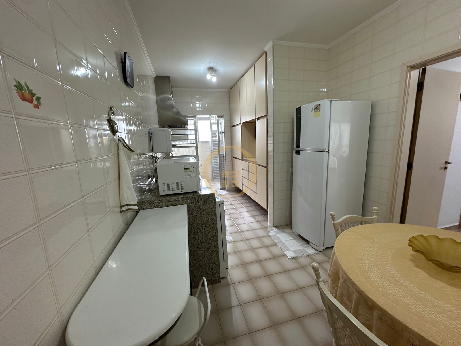 Apartamento Frente ao Mar, Praia Pitangueiras, Guarujá - SP