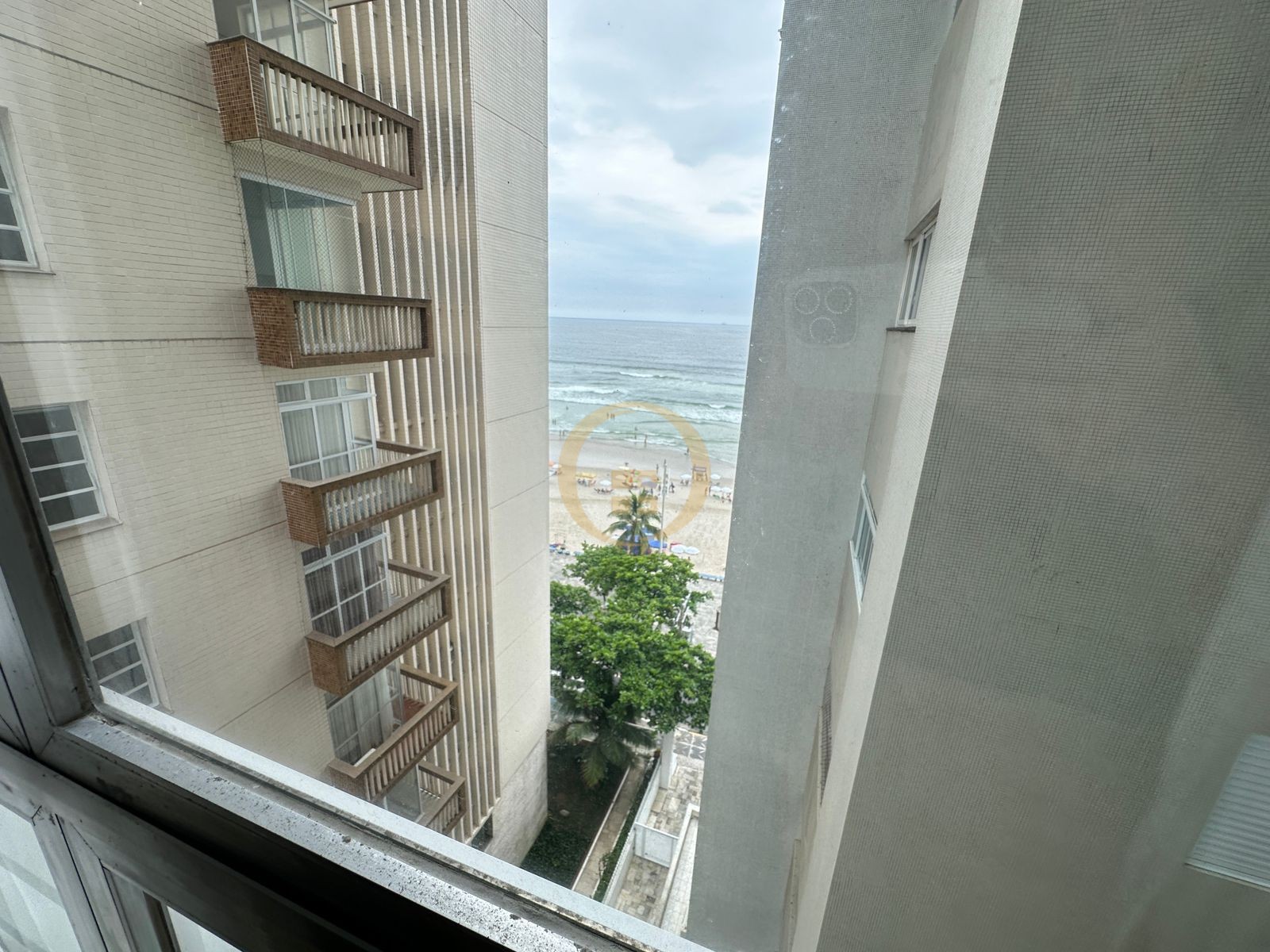 Apartamento Frente ao Mar, Praia Pitangueiras, Guarujá - SP