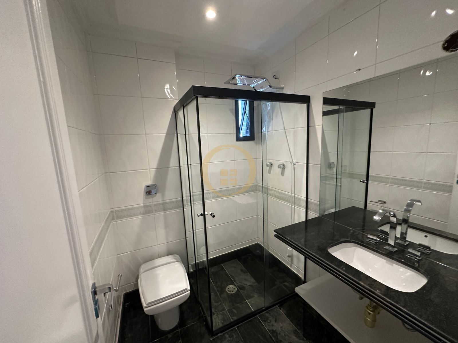 Apartamento Duplex na Praia das Pitangueiras, Guarujá - SP