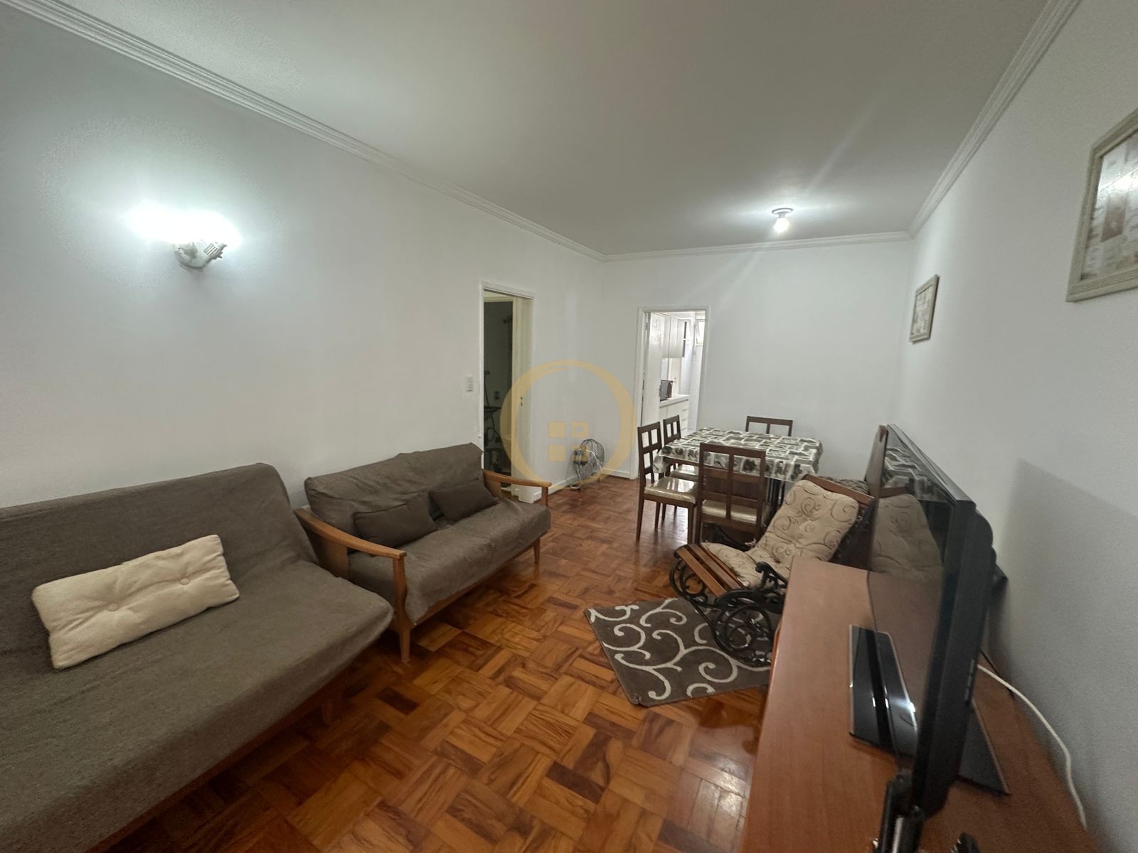 Apartamento na Praia das Pitangueiras, Guarujá - SP