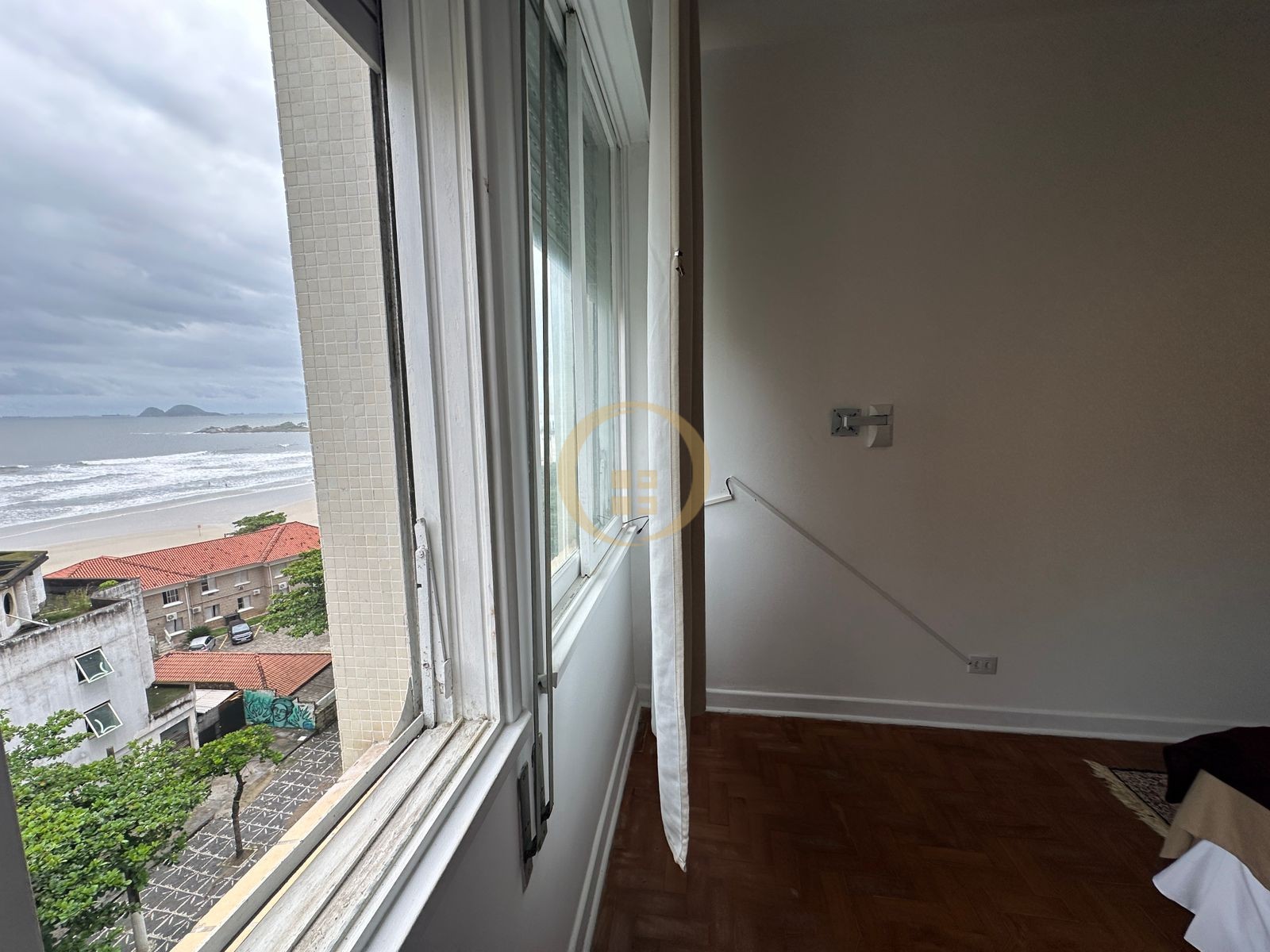 Apartamento Frente ao Mar nas Pitangueiras, Guarujá - SP
