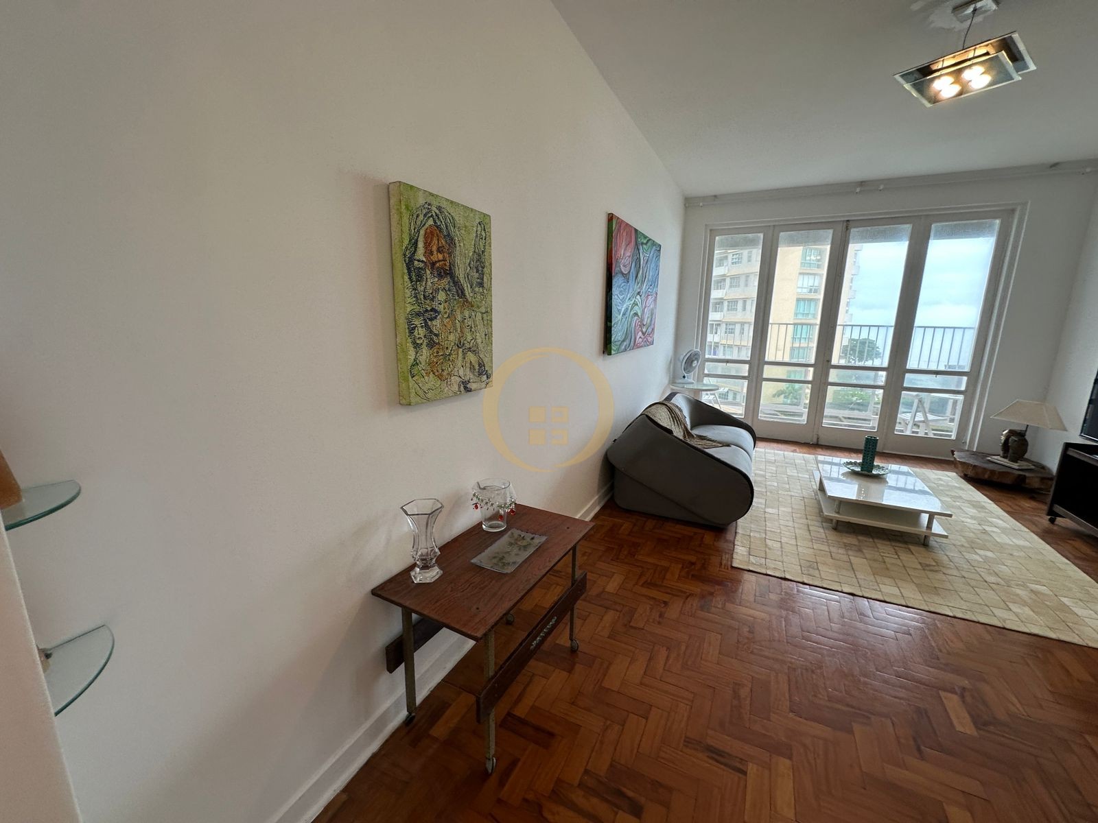 Apartamento Frente ao Mar nas Pitangueiras, Guarujá - SP