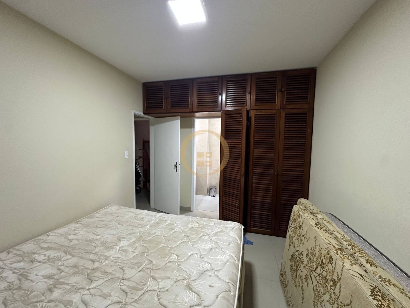Apartamento na Praia da Enseada, Guarujá - SP