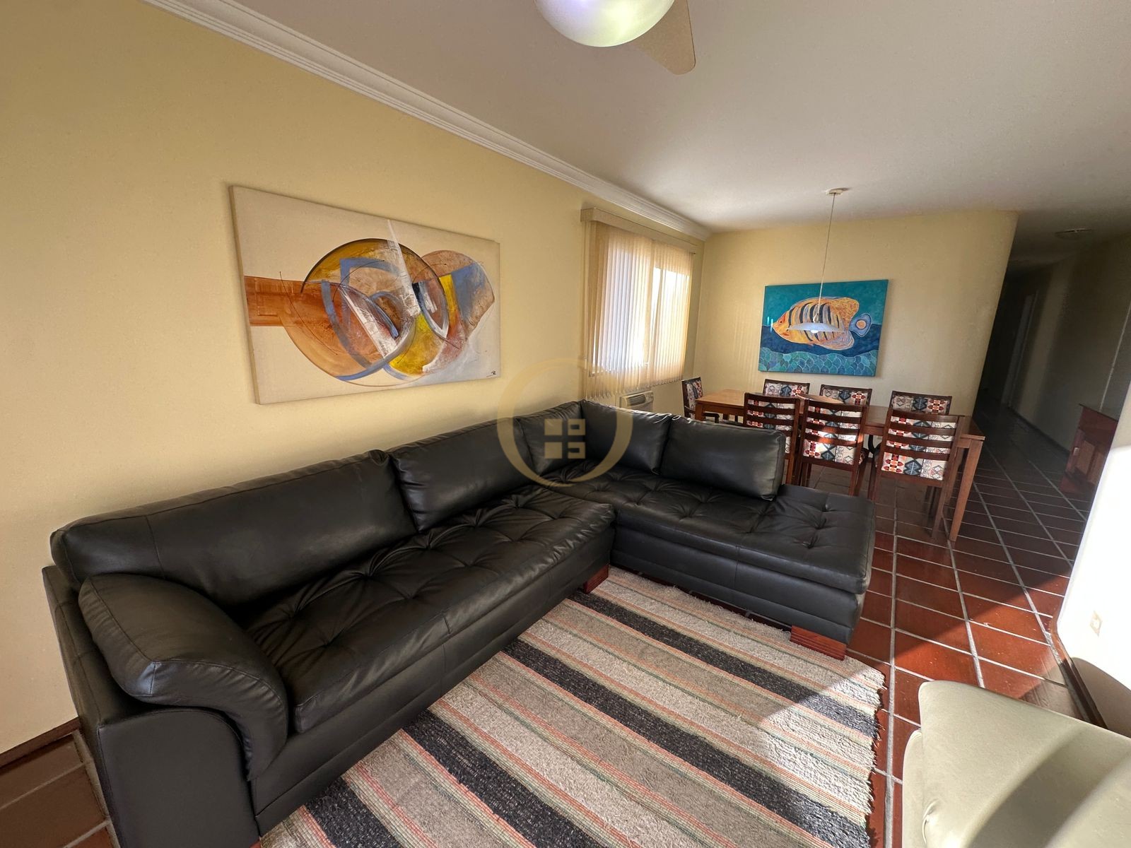 Apartamento na Praia das Pitangueiras, Guarujá - SP