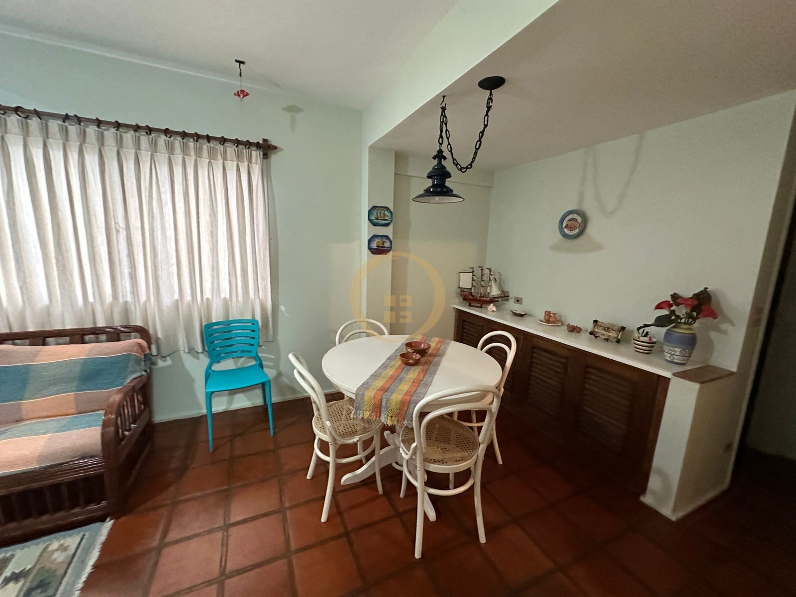 Apartamento na Praia das Pitangueiras, Guarujá - SP