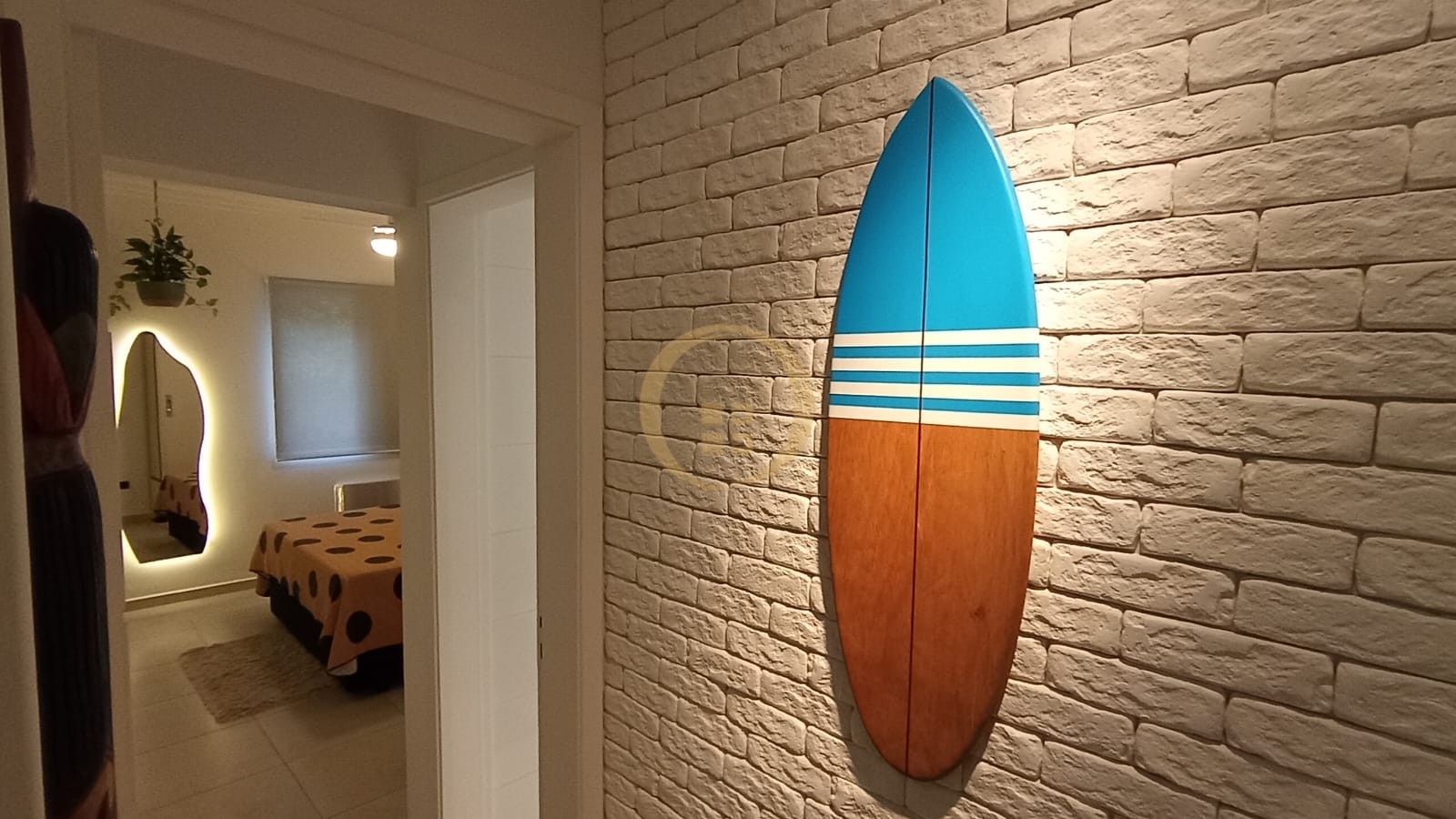 Apartamento na Praia das Pitangueiras, Guarujá - SP