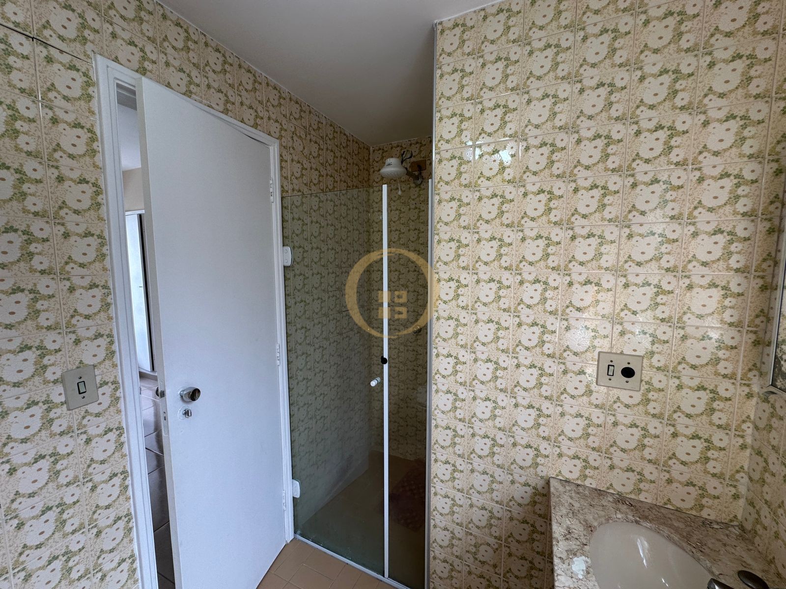 Apartamento na Praia da Enseada, Guarujá - SP