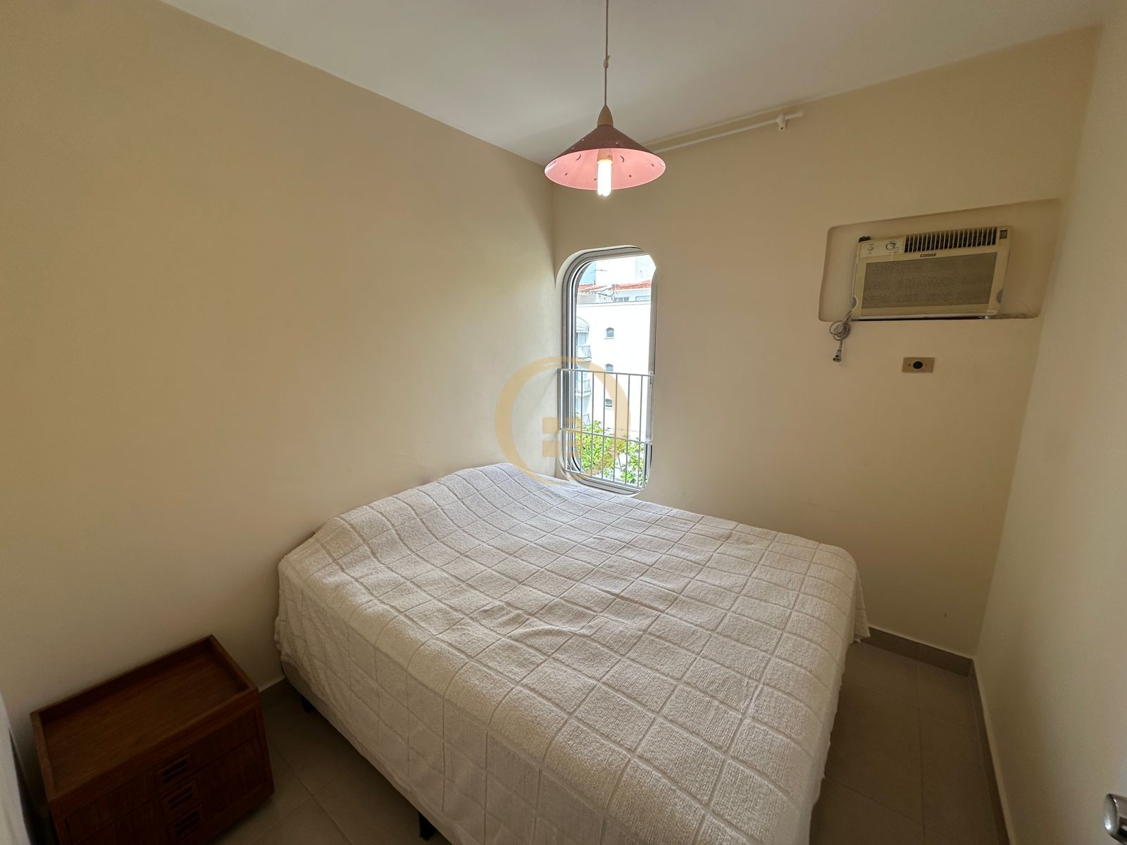 Apartamento na Praia da Enseada, Guarujá - SP