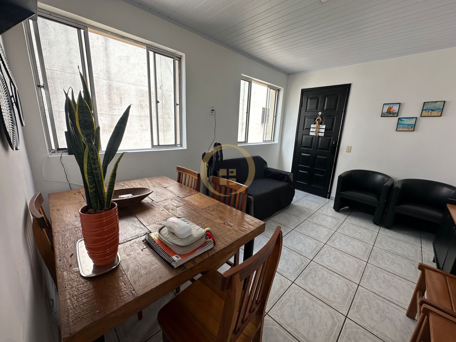 Apartamento na Praia da Enseada, Guarujá - SP