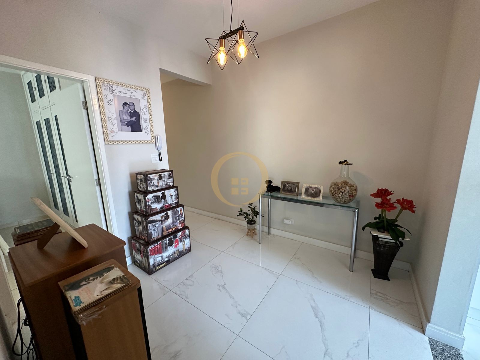 Apartamento Frente ao Mar nas Pitangueiras, Guarujá - SP