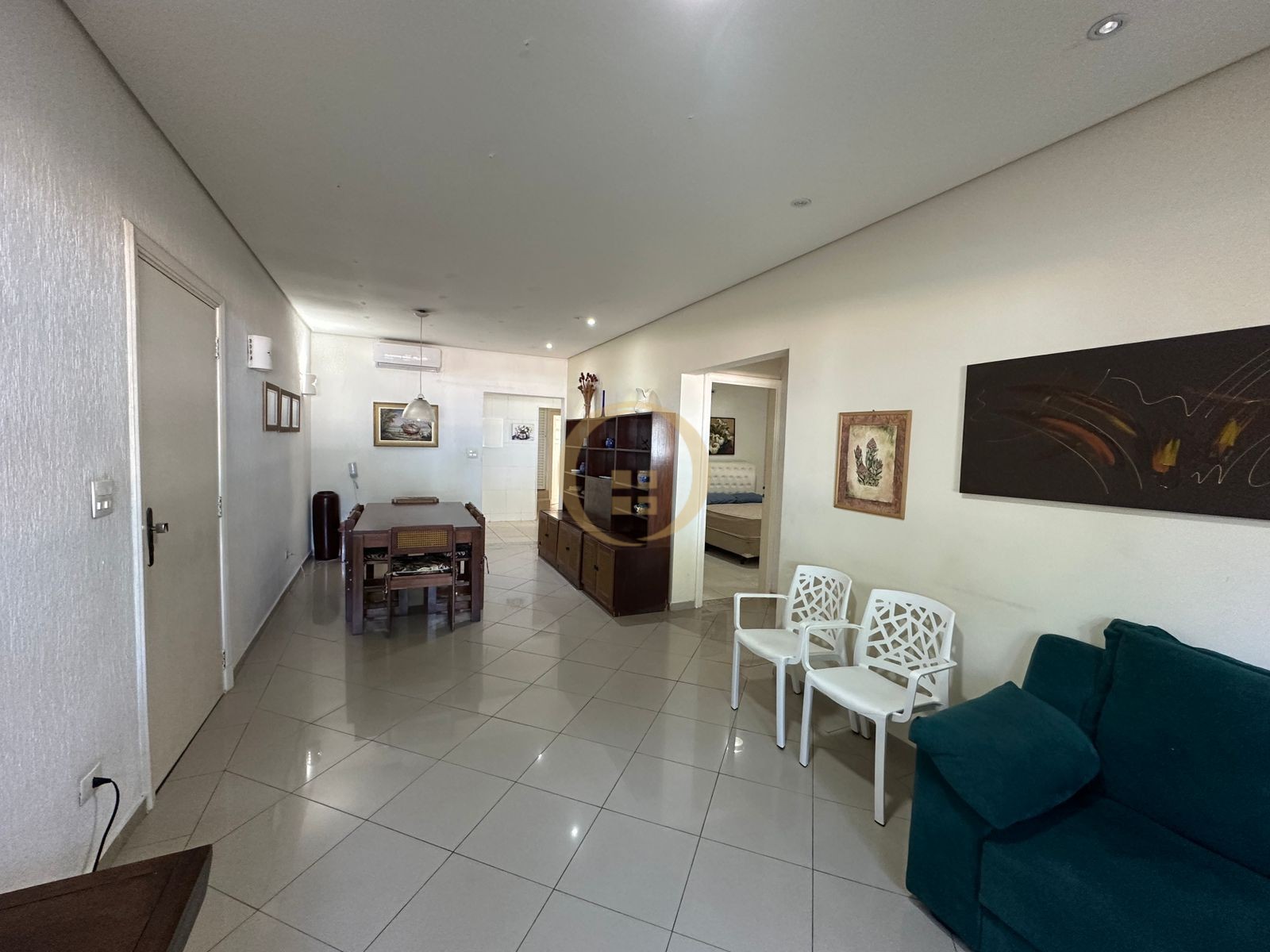 Apartamento Frente ao Mar nas Pitangueiras, Guarujá - SP