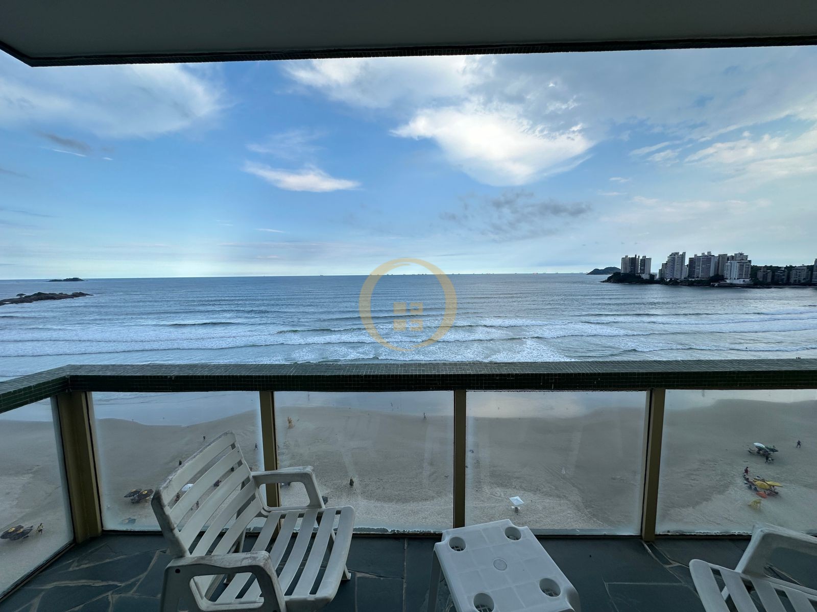 Apartamento Frente ao Mar nas Pitangueiras, Guarujá - SP
