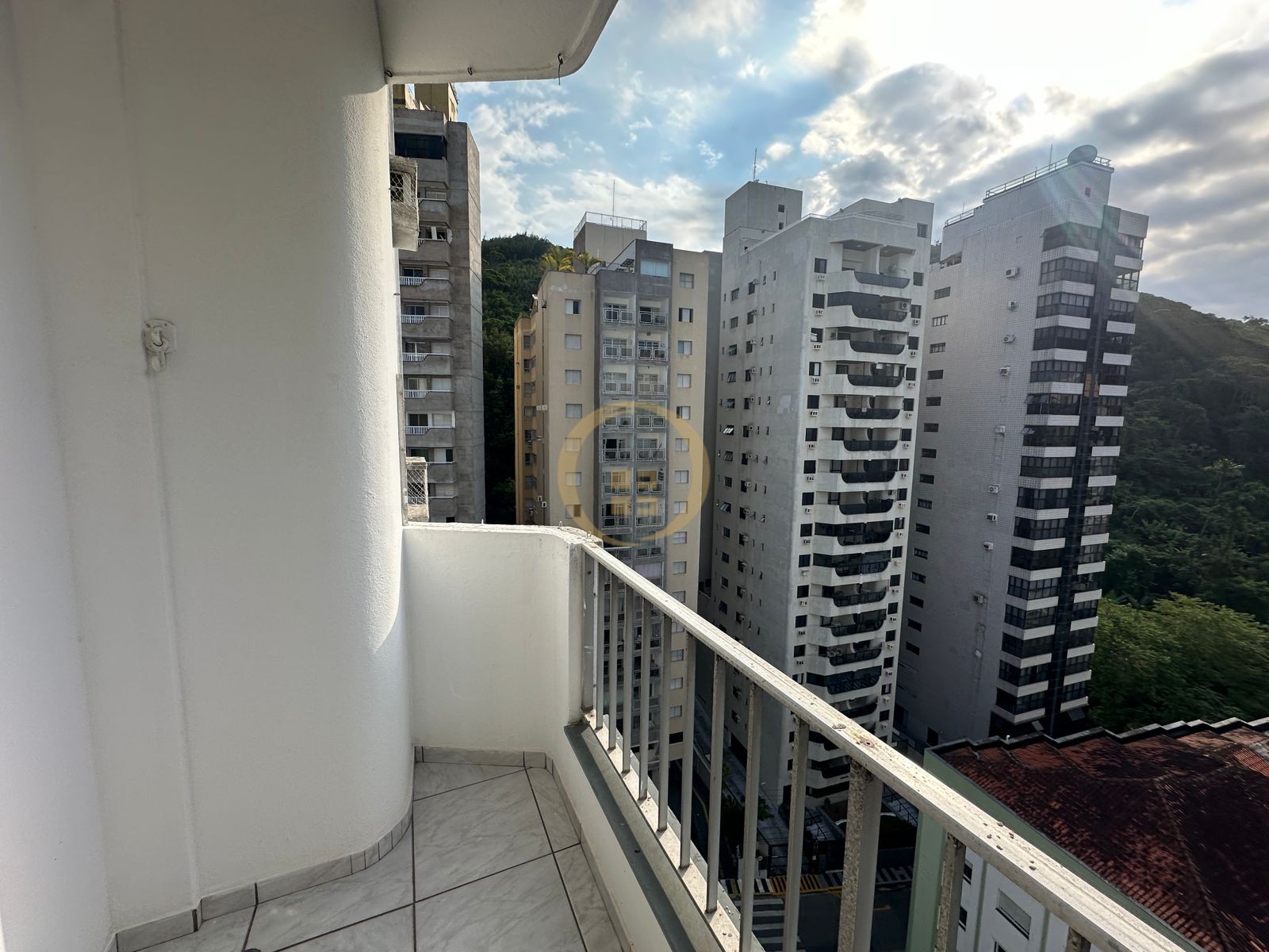 Apartamento na Praia da Pitangueiras, Guarujá-SP