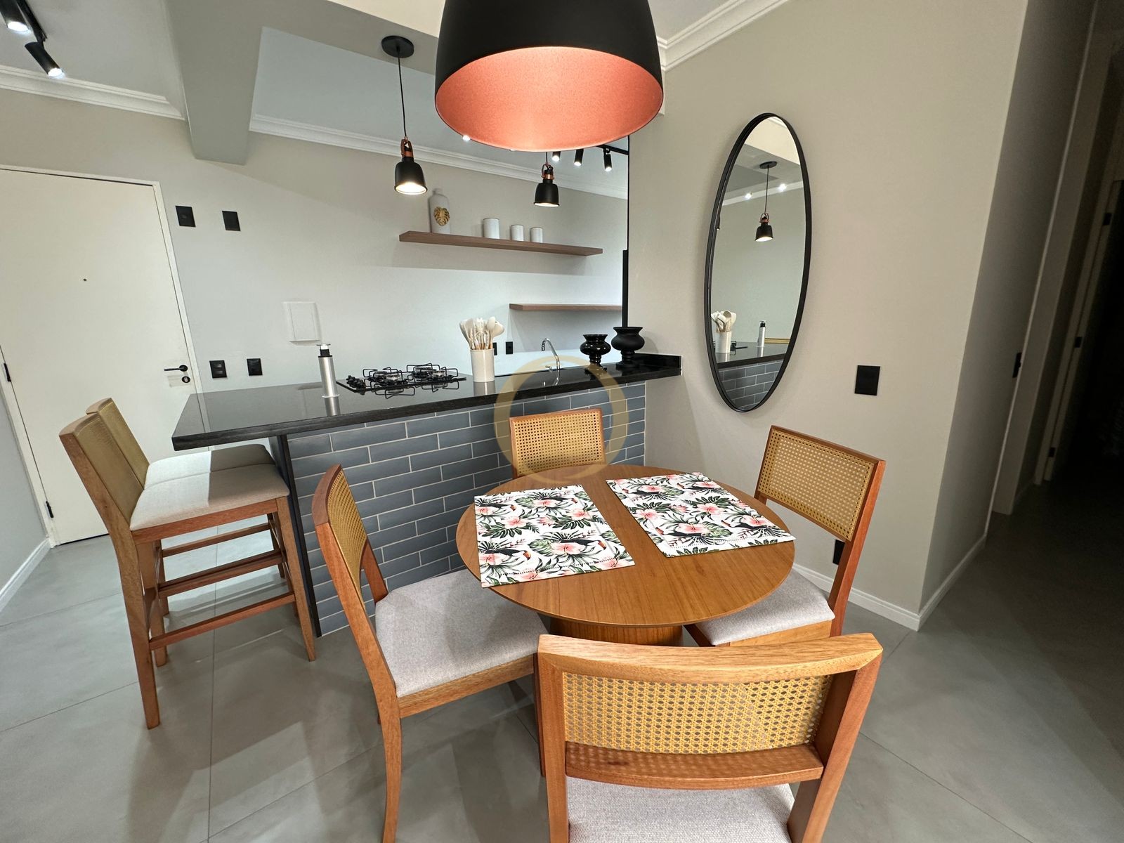 Apartamento na Praia da Enseada, Guarujá - SP