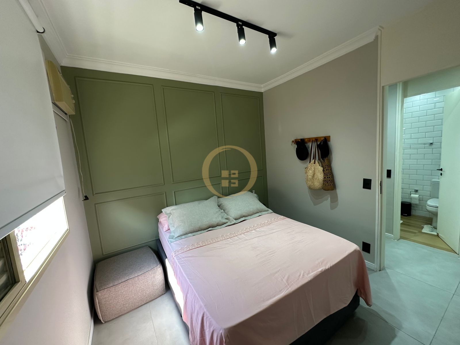 Apartamento na Praia da Enseada, Guarujá - SP