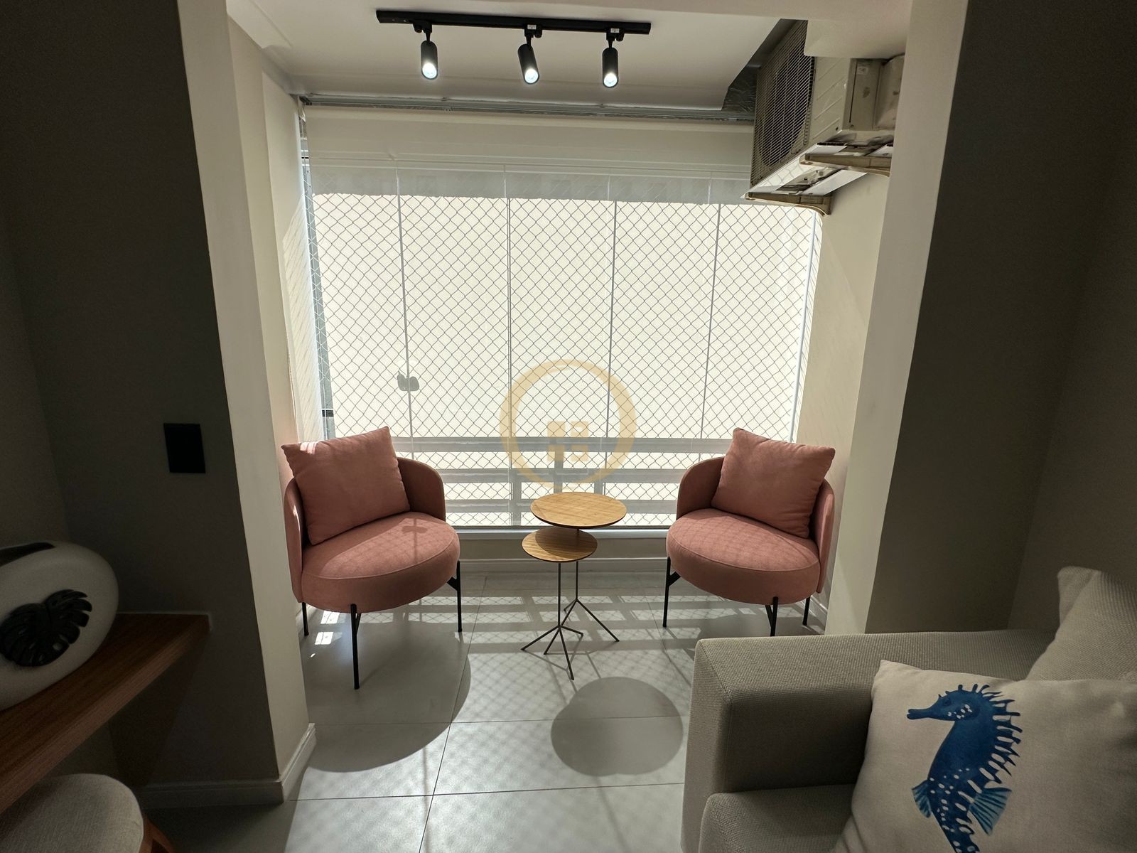 Apartamento na Praia da Enseada, Guarujá - SP