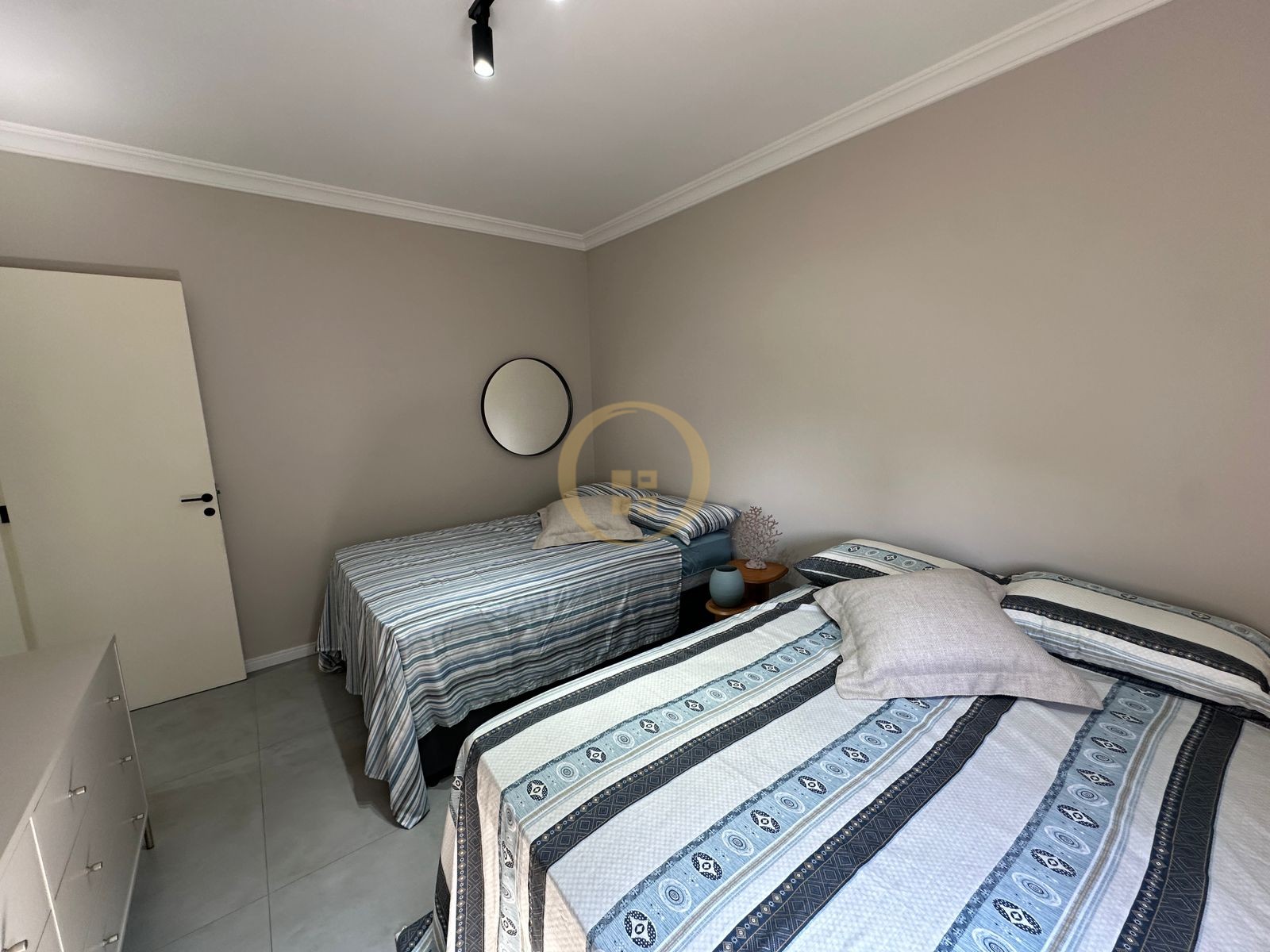 Apartamento na Praia da Enseada, Guarujá - SP