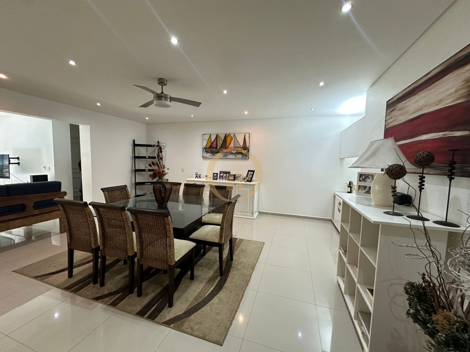 Apartamento na Praia da Pitangueiras, Guarujá - SP