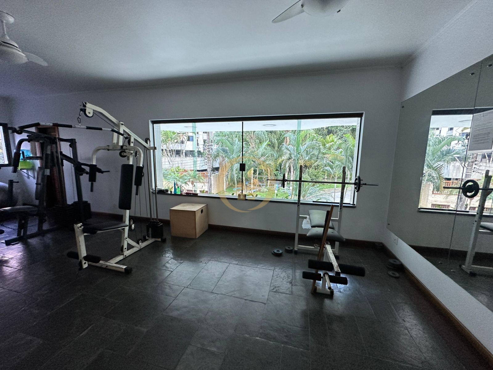 Apartamento na Praia da Pitangueiras, Guarujá - SP