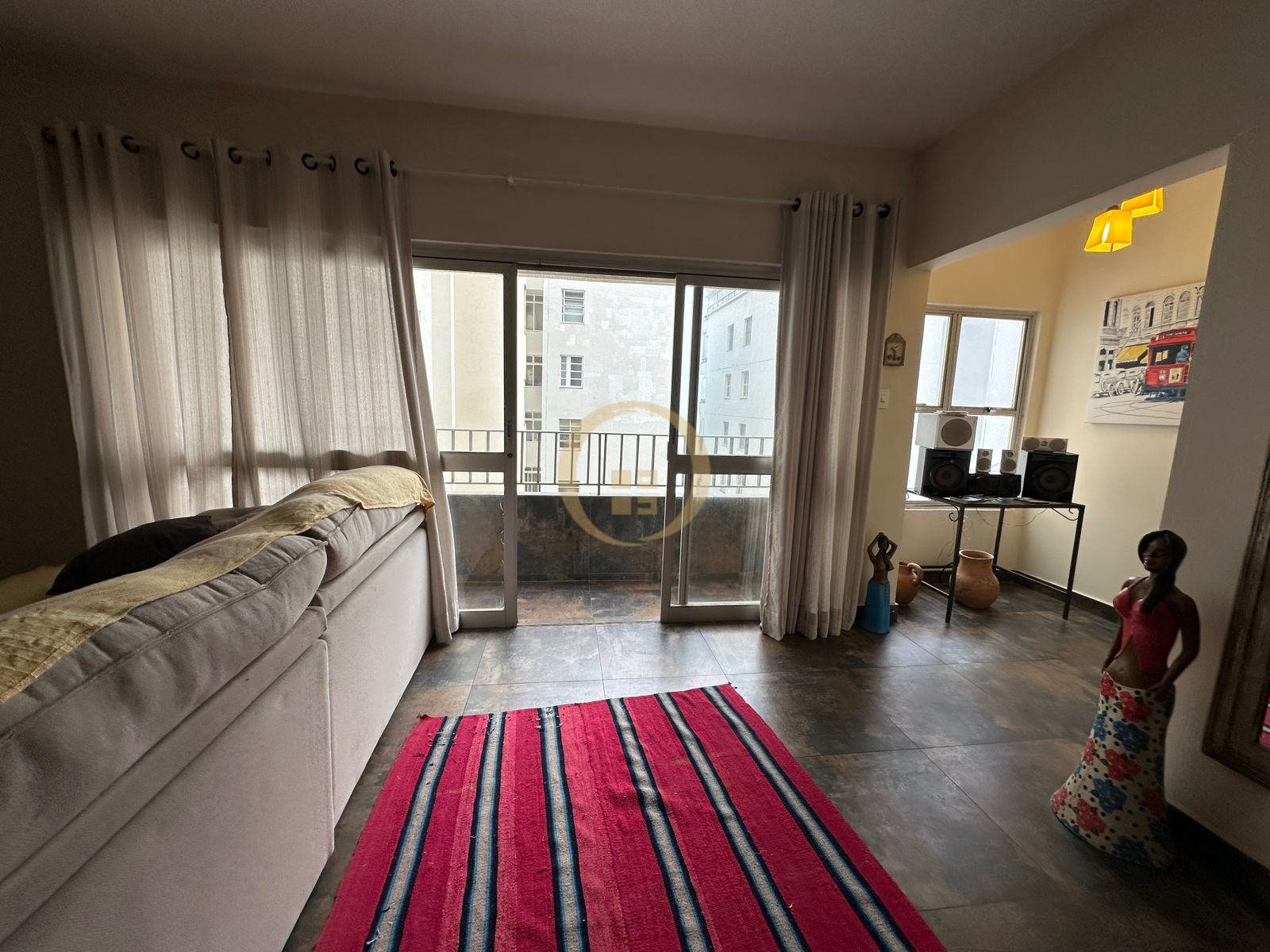 Apartamento na Praia das Pitangueiras, Guarujá - SP
