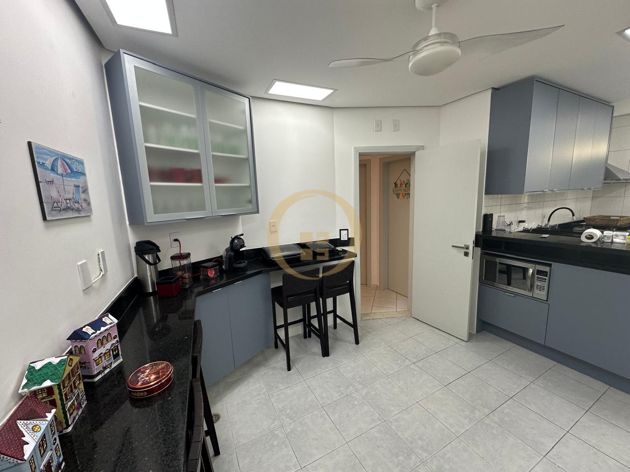 Apartamento Frente ao Mar nas Pitangueiras, Guarujá - SP
