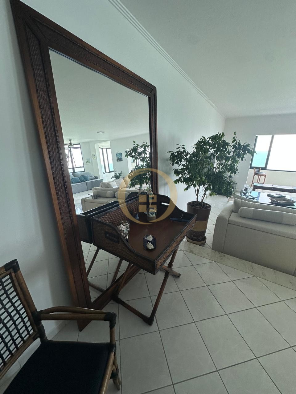 Apartamento Frente ao Mar nas Pitangueiras, Guarujá - SP