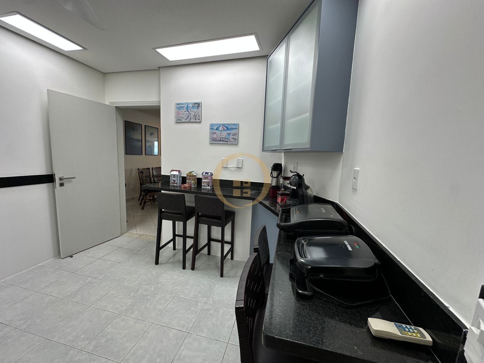 Apartamento Frente ao Mar nas Pitangueiras, Guarujá - SP