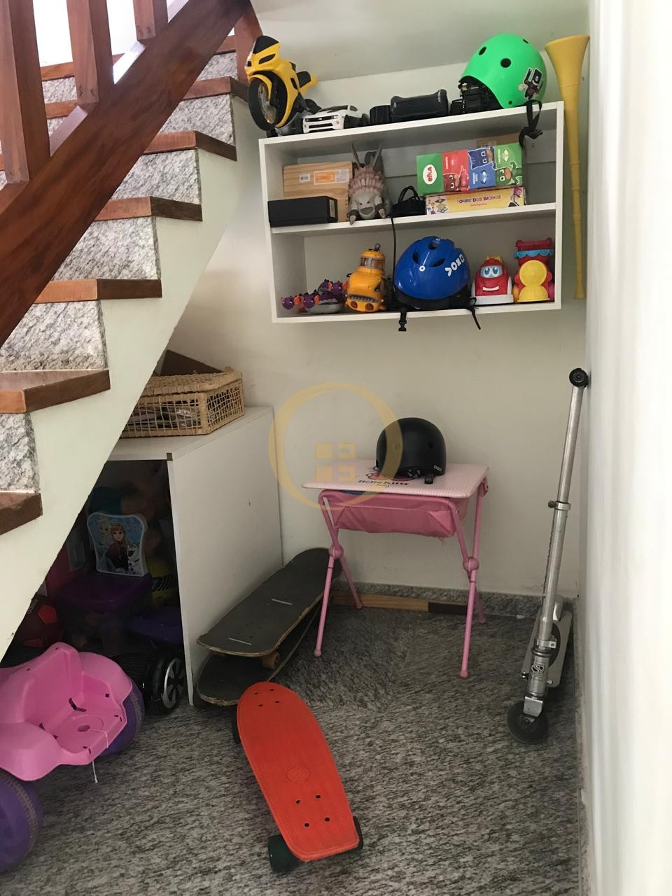Casa Duplex à Venda no Guaiuba - Guarujá