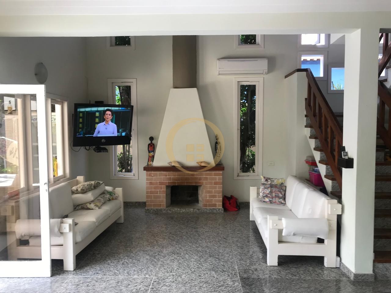 Casa Duplex à Venda no Guaiuba - Guarujá