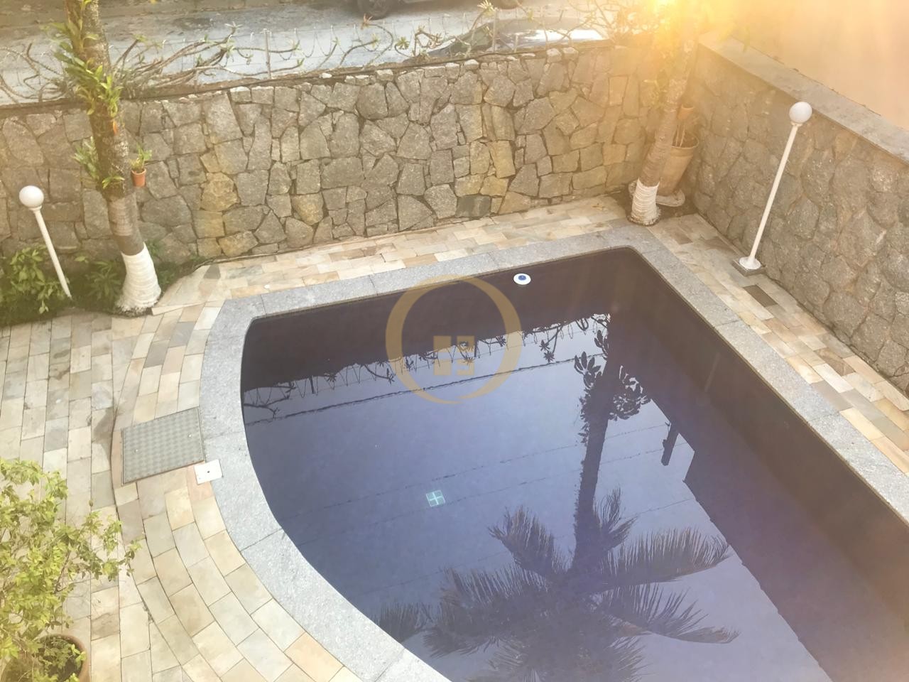 Casa Duplex à Venda no Guaiuba - Guarujá