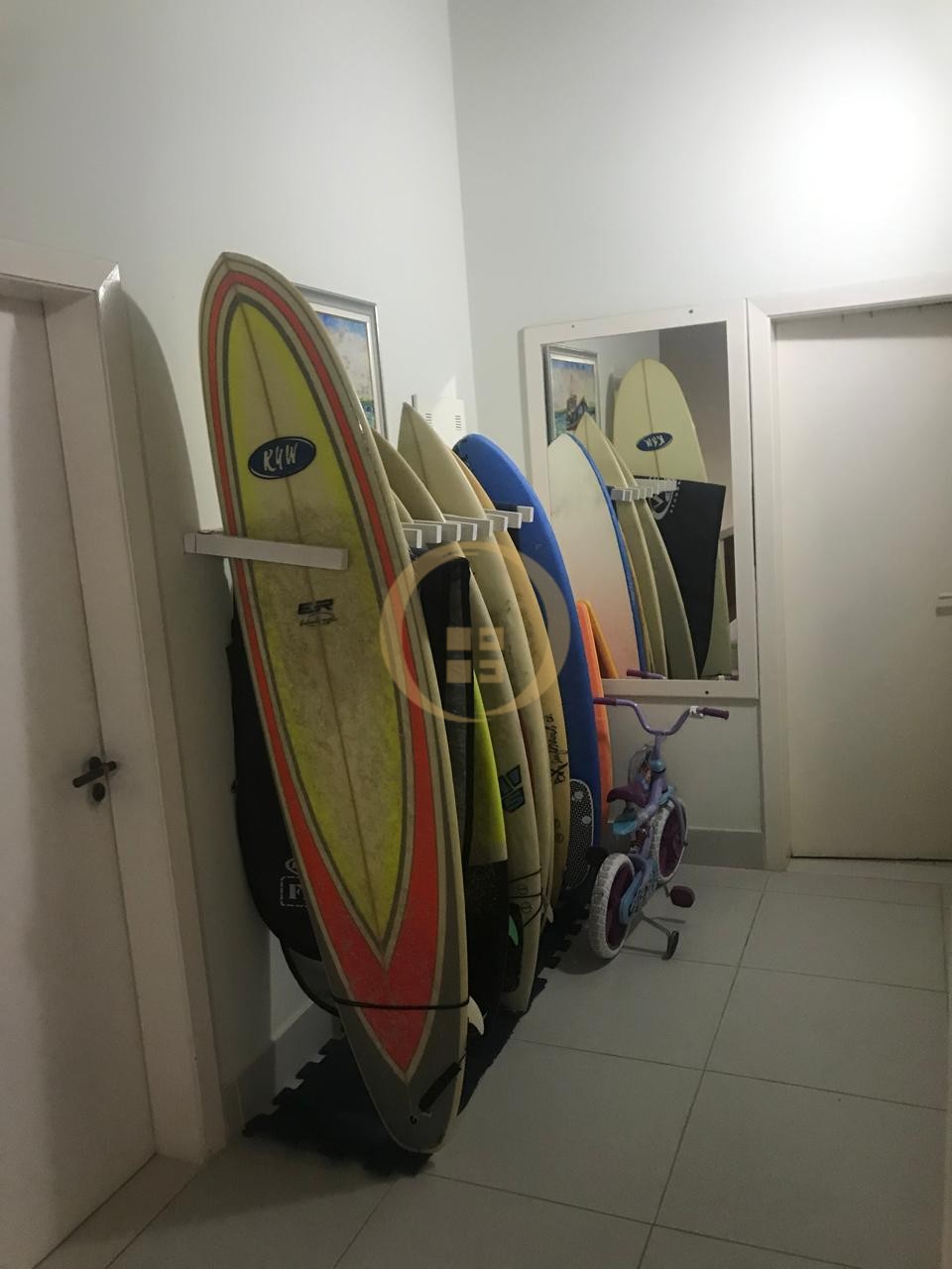 Casa Duplex à Venda no Guaiuba - Guarujá