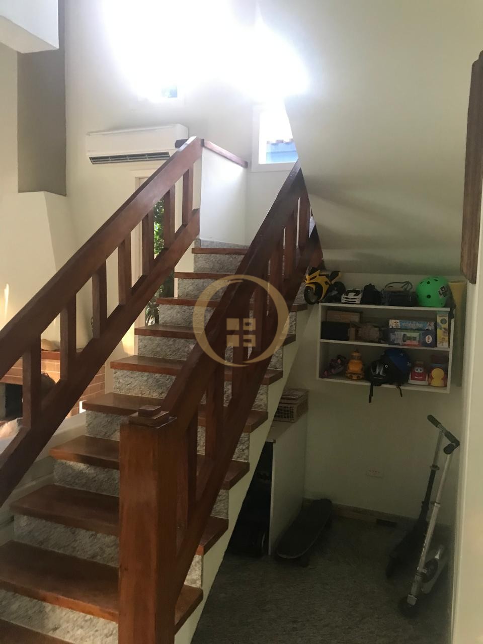 Casa Duplex à Venda no Guaiuba - Guarujá