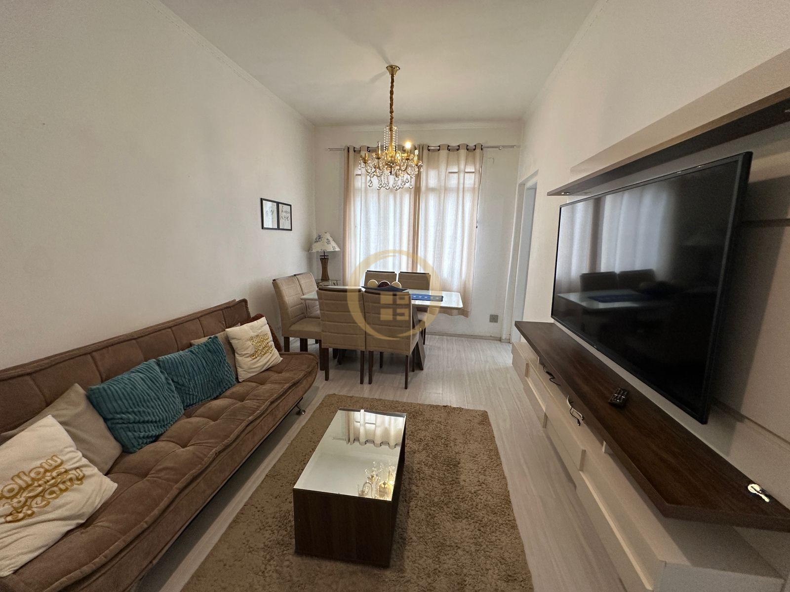 Apartamento na Praia das Pitangueiras, Guarujá - SP