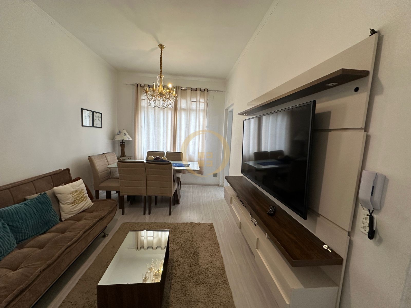 Apartamento na Praia das Pitangueiras, Guarujá - SP
