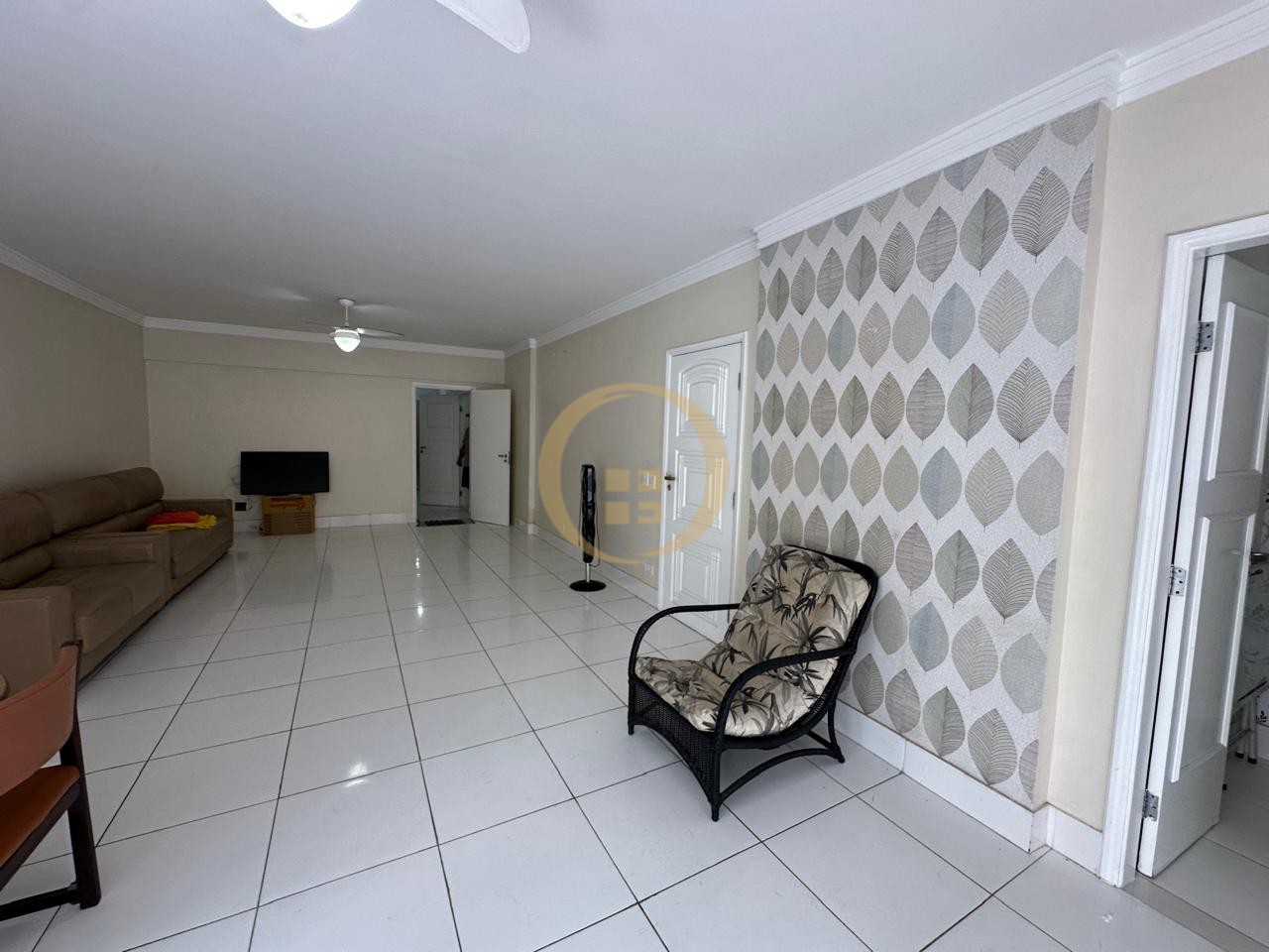 Apartamento na Praia das Pitangueiras, Guarujá - SP
