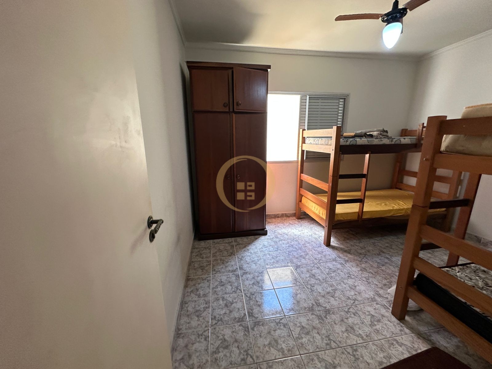 Apartamento na Praia da Enseada, Guarujá - SP