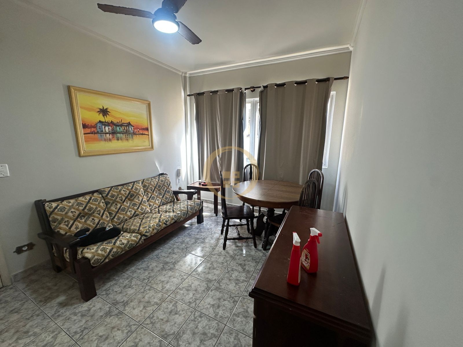 Apartamento na Praia da Enseada, Guarujá - SP
