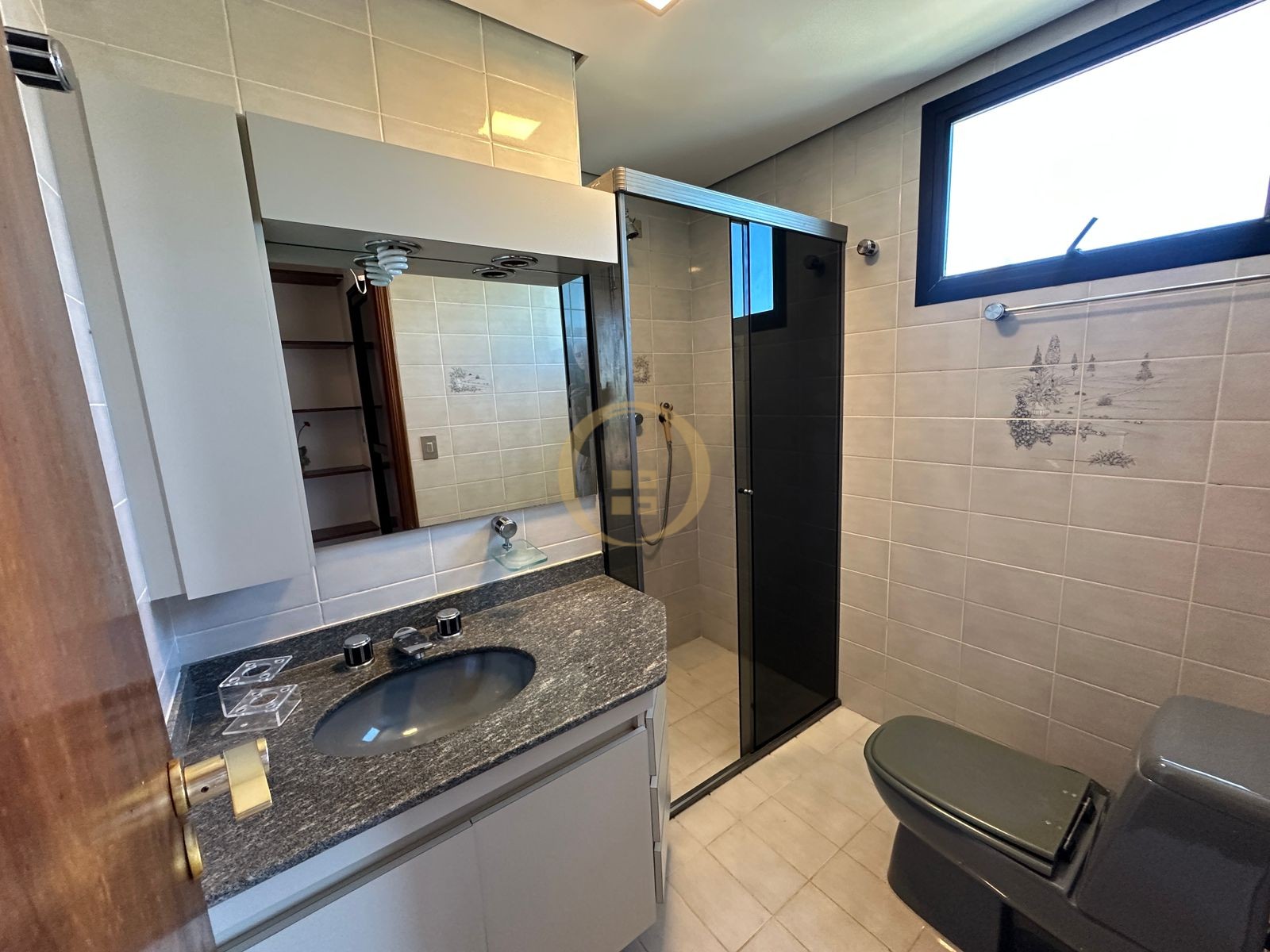 Apartamento na Praia da Enseada, Guarujá - SP