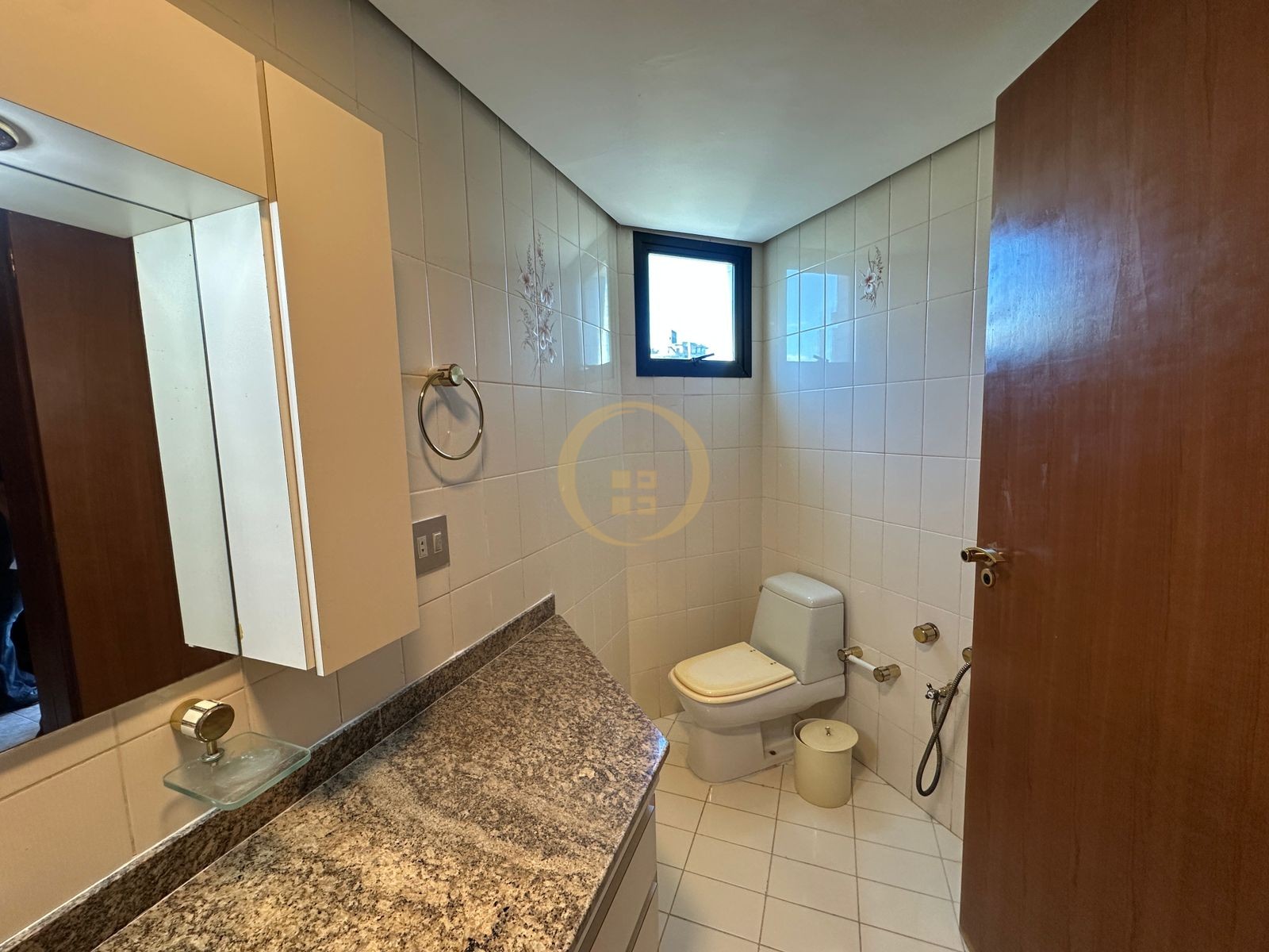 Apartamento na Praia da Enseada, Guarujá - SP
