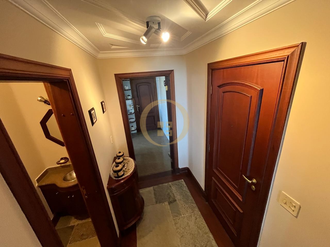 Apartamento na Praia da Enseada, Guarujá - SP