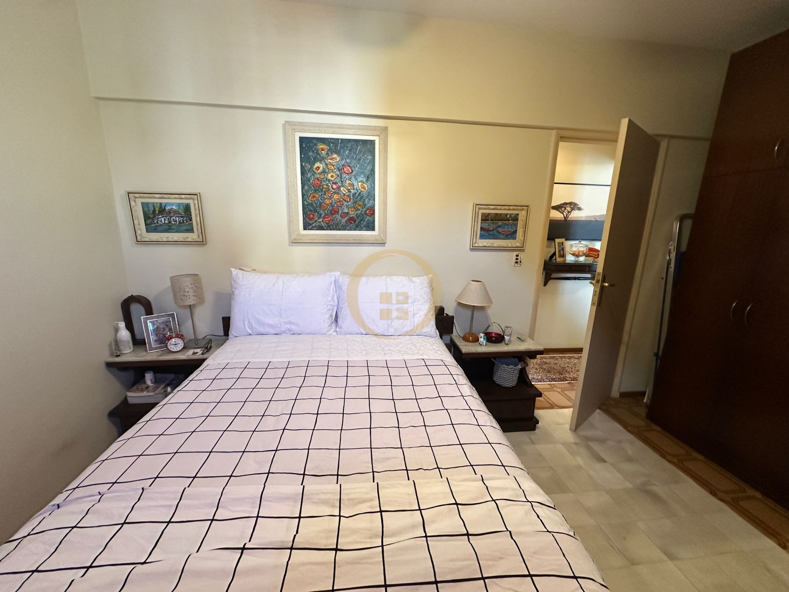 Apartamento na Praia da Enseada, Guarujá - SP