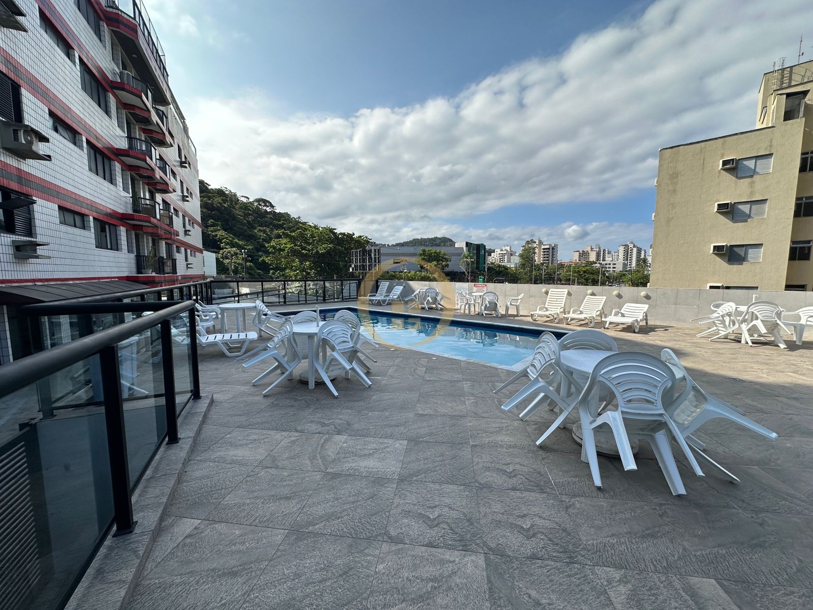 Apartamento na Praia da Enseada, Guarujá - SP