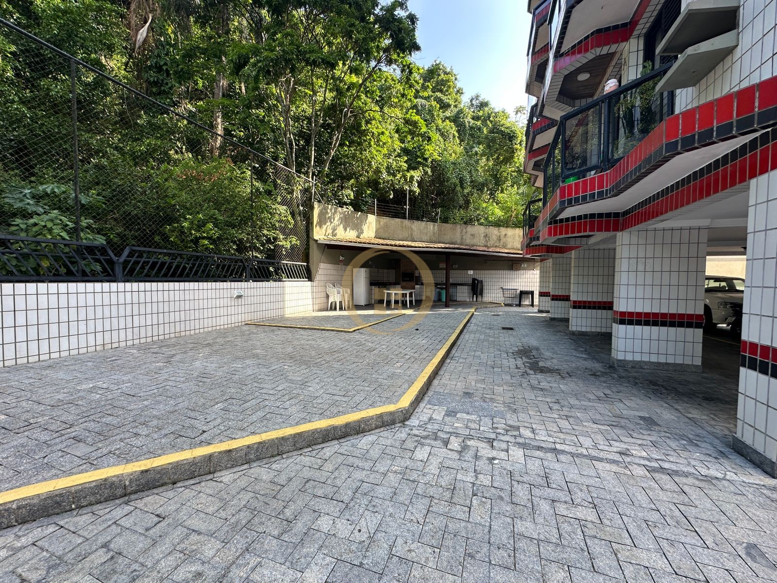 Apartamento na Praia da Enseada, Guarujá - SP