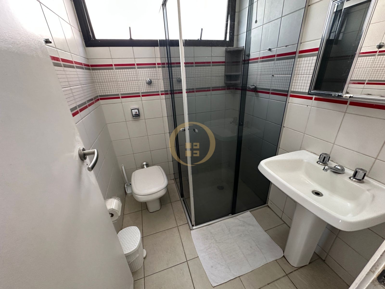 Apartamento na Praia da Enseada, Guarujá - SP