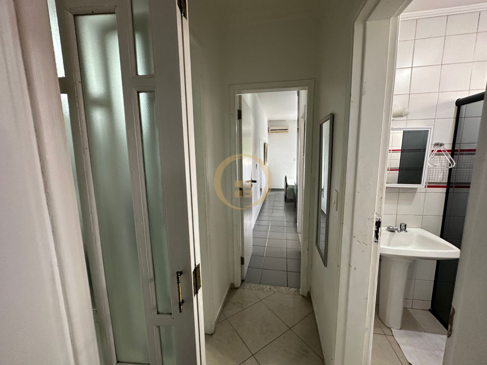 Apartamento na Praia da Enseada, Guarujá - SP