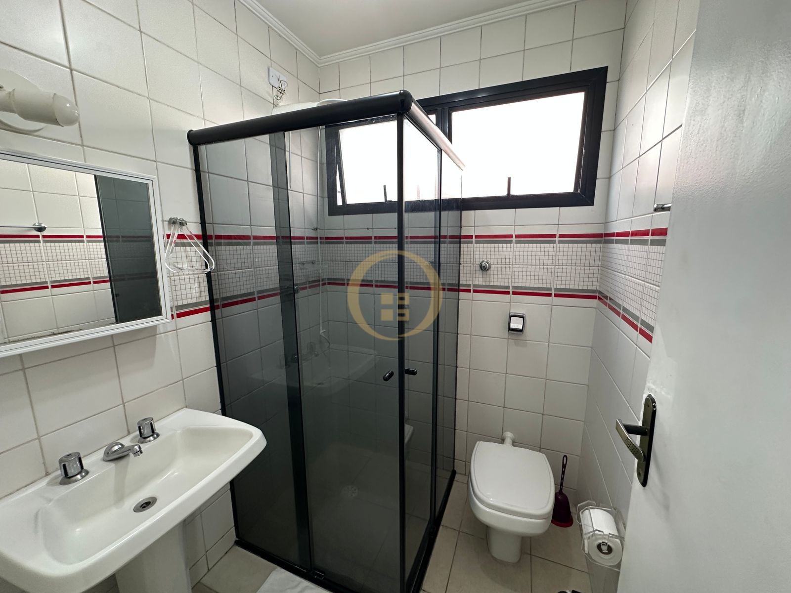 Apartamento na Praia da Enseada, Guarujá - SP