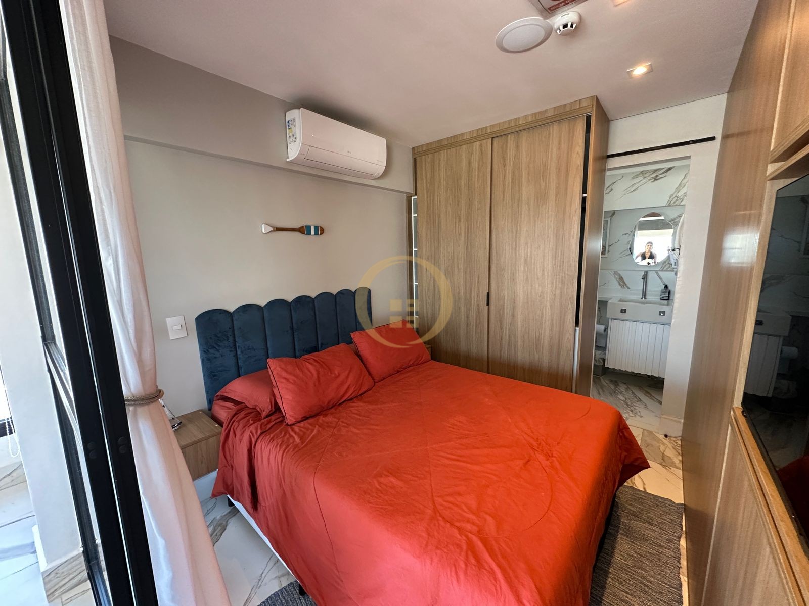 Apartamento na Praia da Enseada, Guarujá - SP