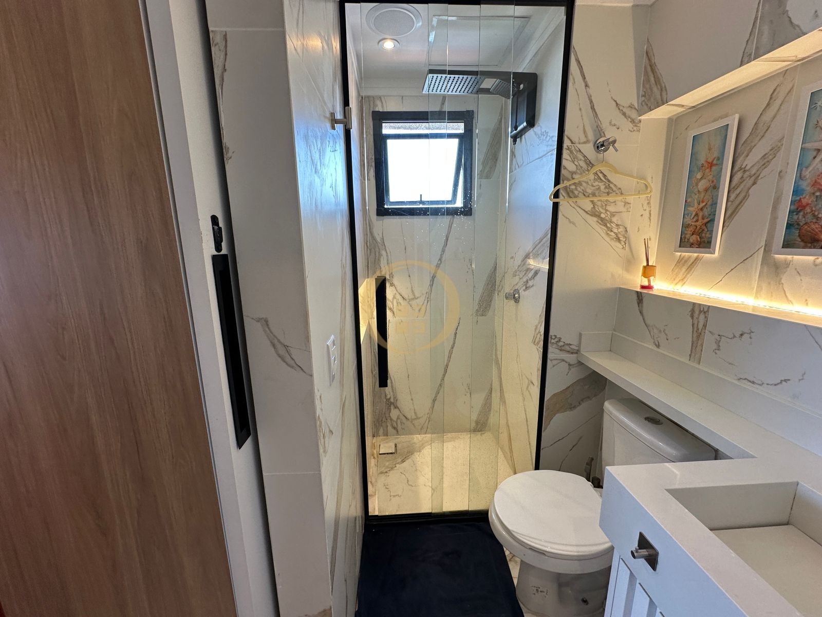 Apartamento na Praia da Enseada, Guarujá - SP